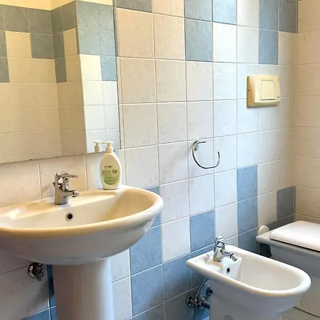 N243 - Numana, Trilocale In Con Piscina